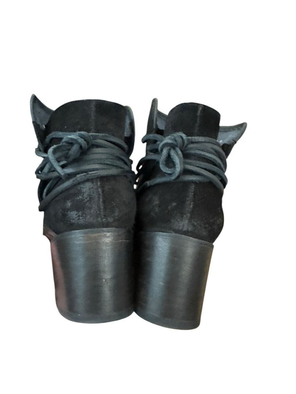 Freebird Black Casey Booties Distressed Leather Size 9 Fits like an 8.5 EUC - Picture 7 of 12